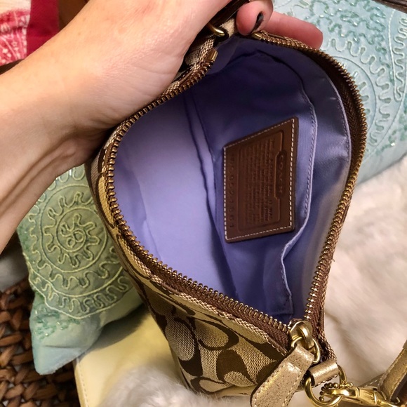 NWOT Y2K Coach Small shoulder bag Handbag/Wristlet Gold - Picture 6 of 15